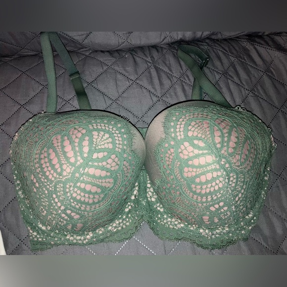 Victoria's Secret Bra Bundle 34DDD - Picture 4 of 5